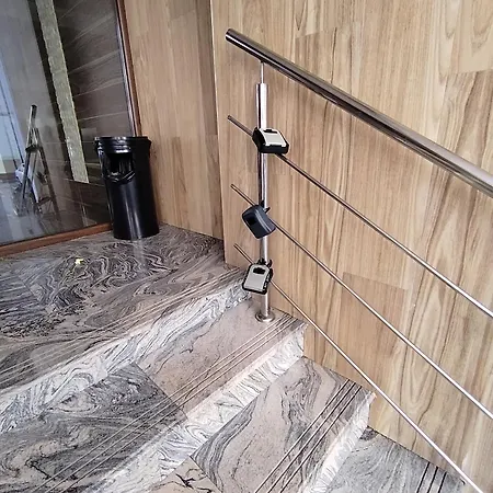 Luxury Coresi Area Apartamento *